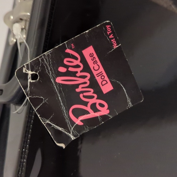 2011 Barbie Case - Picture 6 of 11